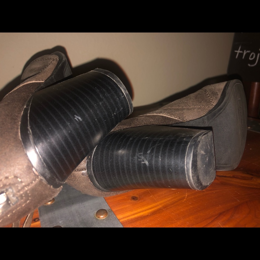 Booties - Picture 4 of 4